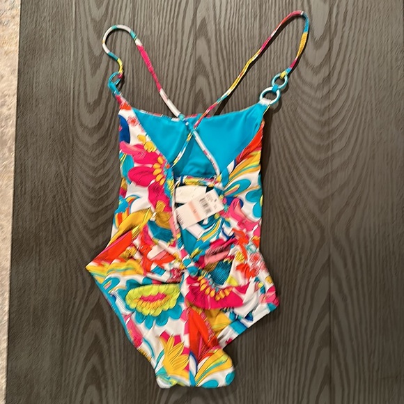 Trina Turk  Swim- New 🌴🌴🌴 - Picture 5 of 7